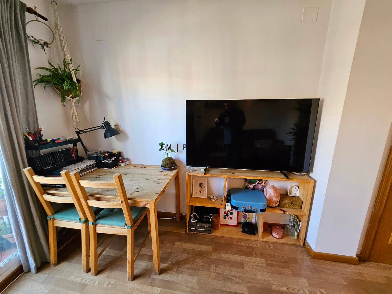 3 bedroom Penthouse for rent in Paterna - € 1,350 (Ref: 9432856)