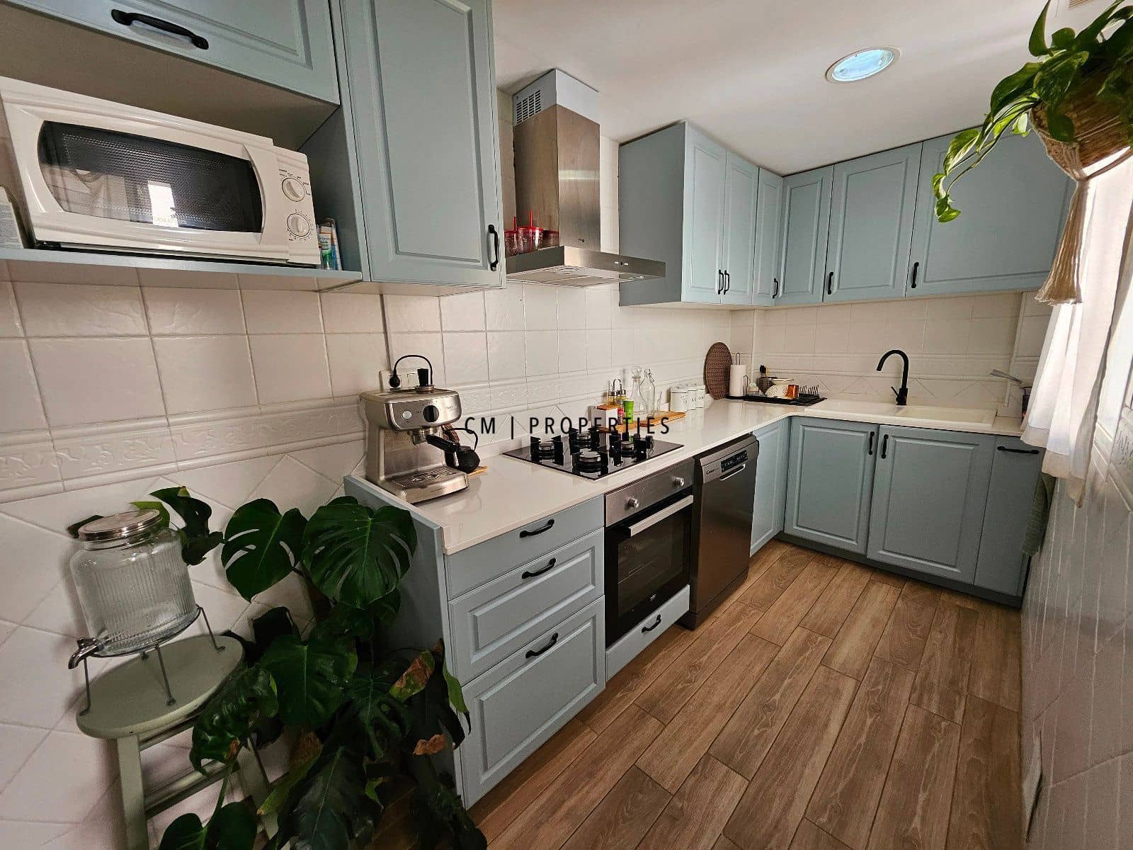 3 bedroom Penthouse for rent in Paterna - € 1,350 (Ref: 9432856)