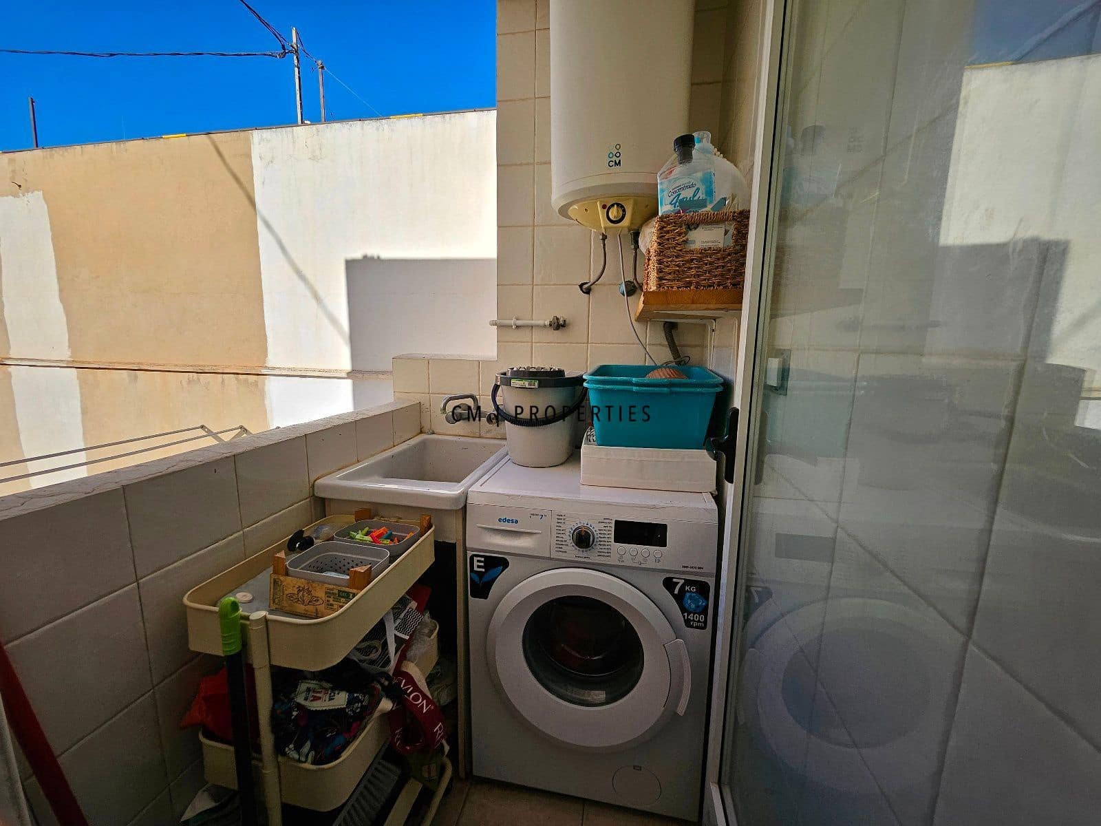 3 bedroom Penthouse for rent in Paterna - € 1,350 (Ref: 9432856)