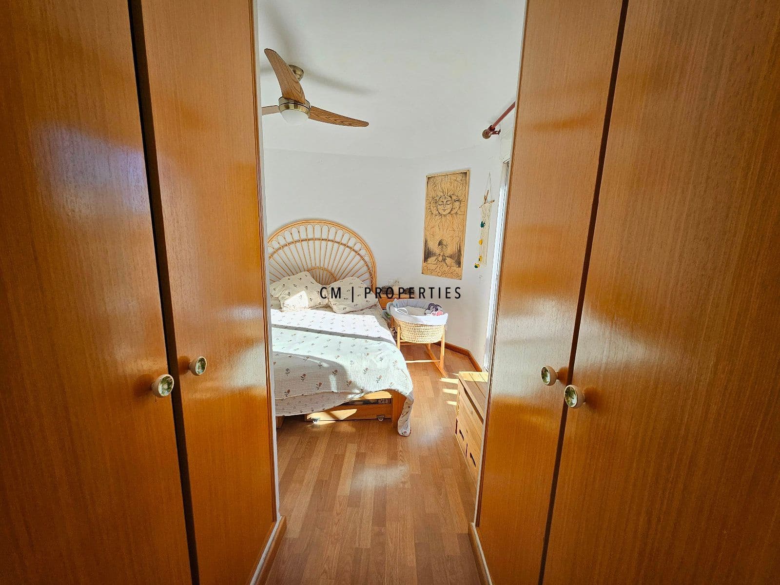 3 bedroom Penthouse for rent in Paterna - € 1,350 (Ref: 9432856)