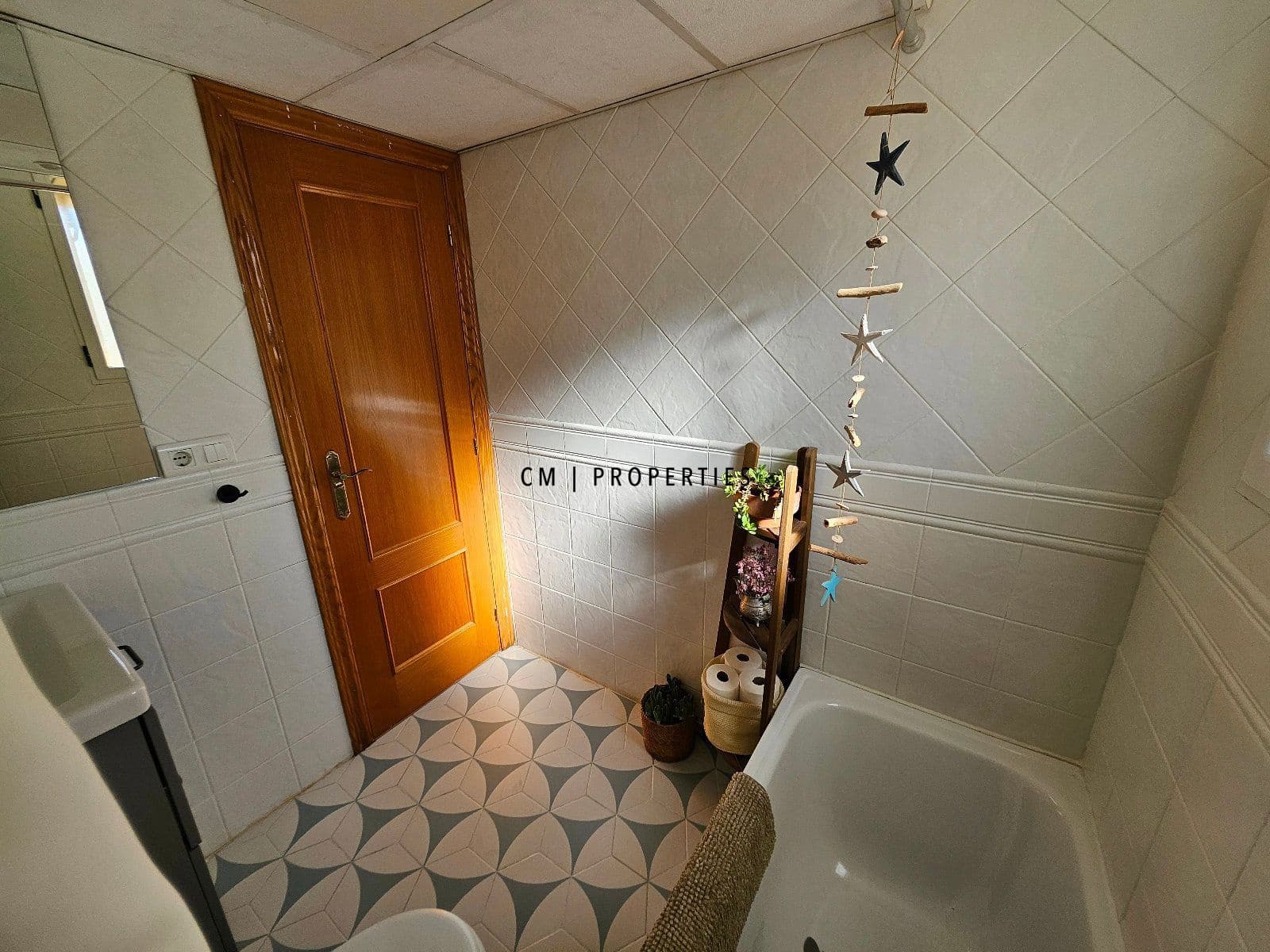 3 bedroom Penthouse for rent in Paterna - € 1,350 (Ref: 9432856)