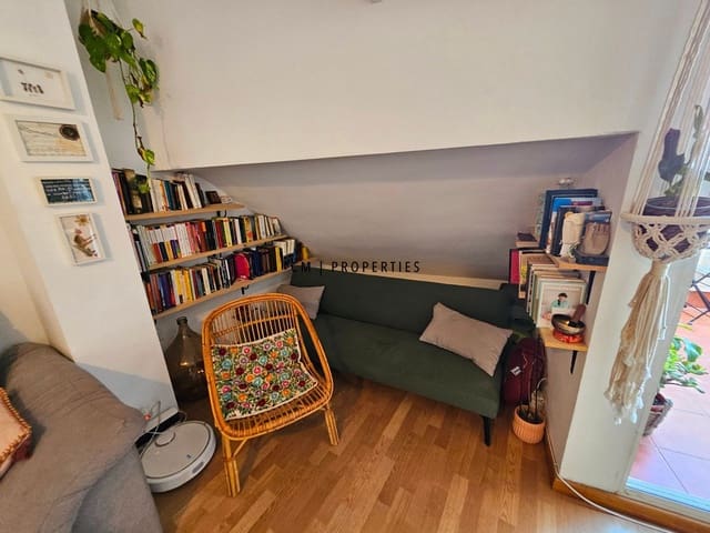 3 bedroom Penthouse for rent in Centro Ciudad, Paterna - € 1,350 (Ref: 9432856)