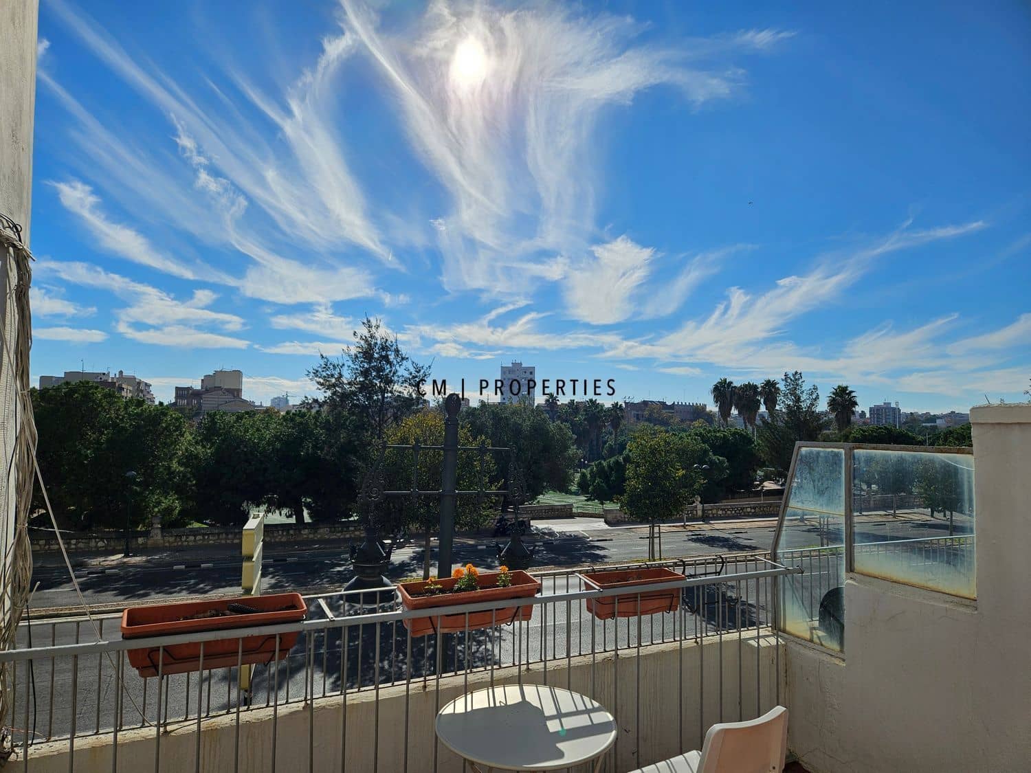 3 makuuhuone Asunto vuokrattavana paikassa Valencia kaupunki mukana uima-altaan - 1 350 € (Ref: 9434939)