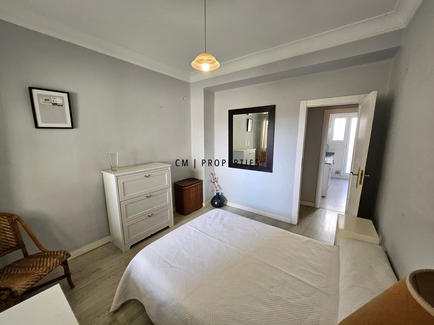 3 makuuhuone Asunto vuokrattavana paikassa Valencia kaupunki mukana uima-altaan - 1 350 € (Ref: 9434939)