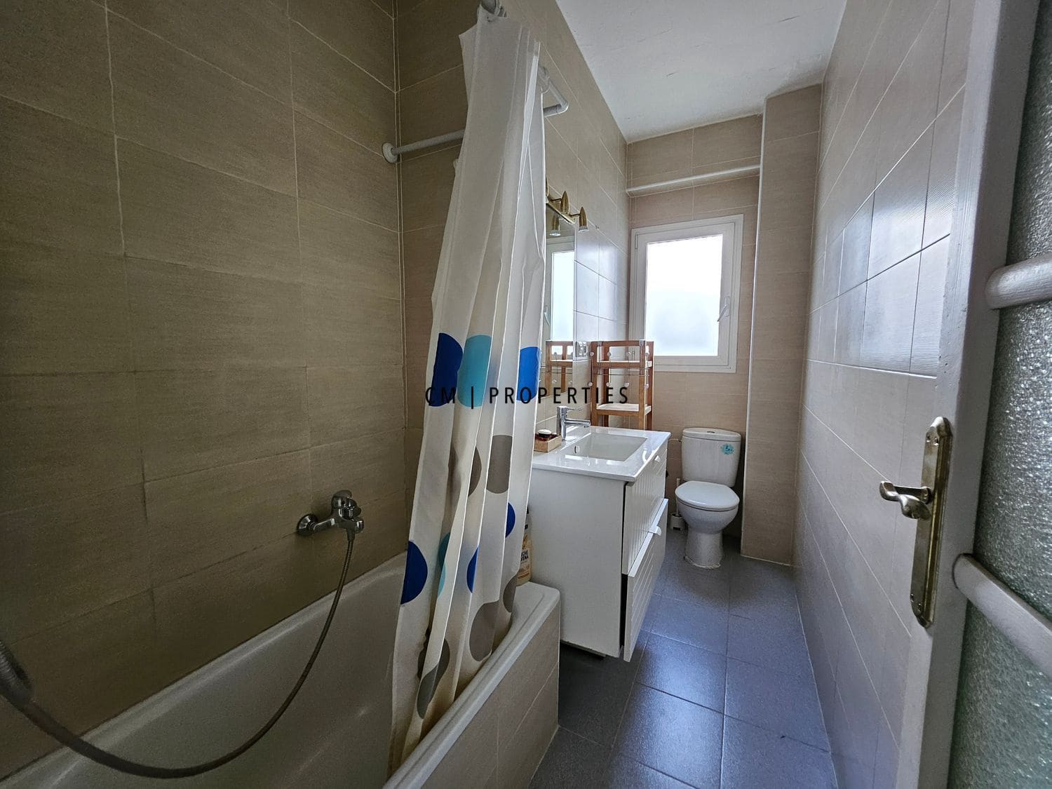 3 makuuhuone Asunto vuokrattavana paikassa Valencia kaupunki mukana uima-altaan - 1 350 € (Ref: 9434939)