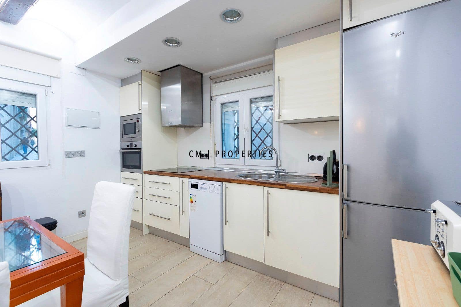 1 soveværelse Lejlighed til leje i Valencia by med garage - € 1.700 (Ref: 9434940)