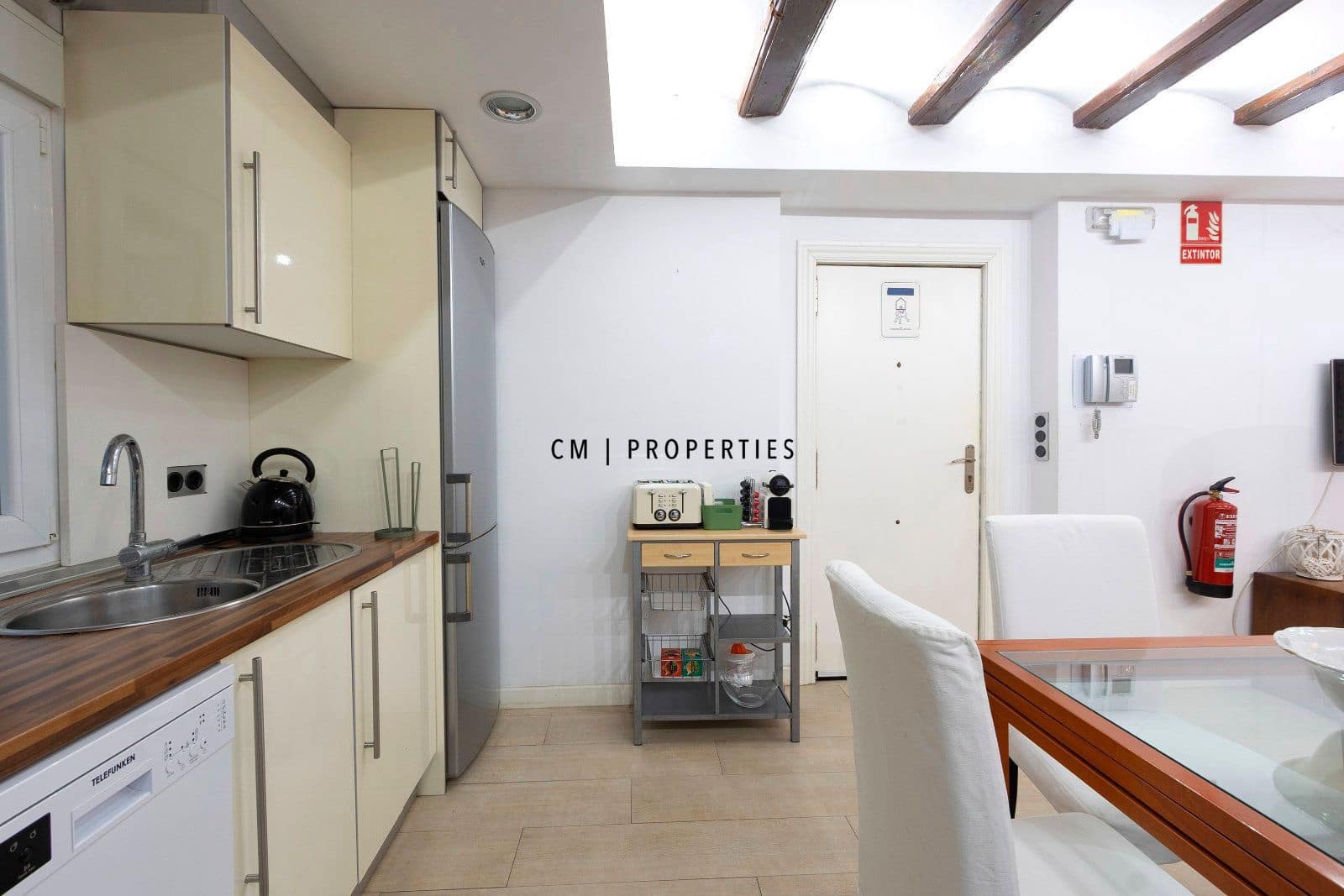 1 soveværelse Lejlighed til leje i Valencia by med garage - € 1.700 (Ref: 9434940)