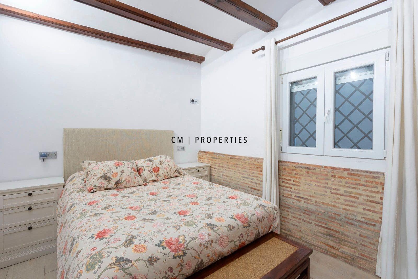 1 soveværelse Lejlighed til leje i Valencia by med garage - € 1.700 (Ref: 9434940)