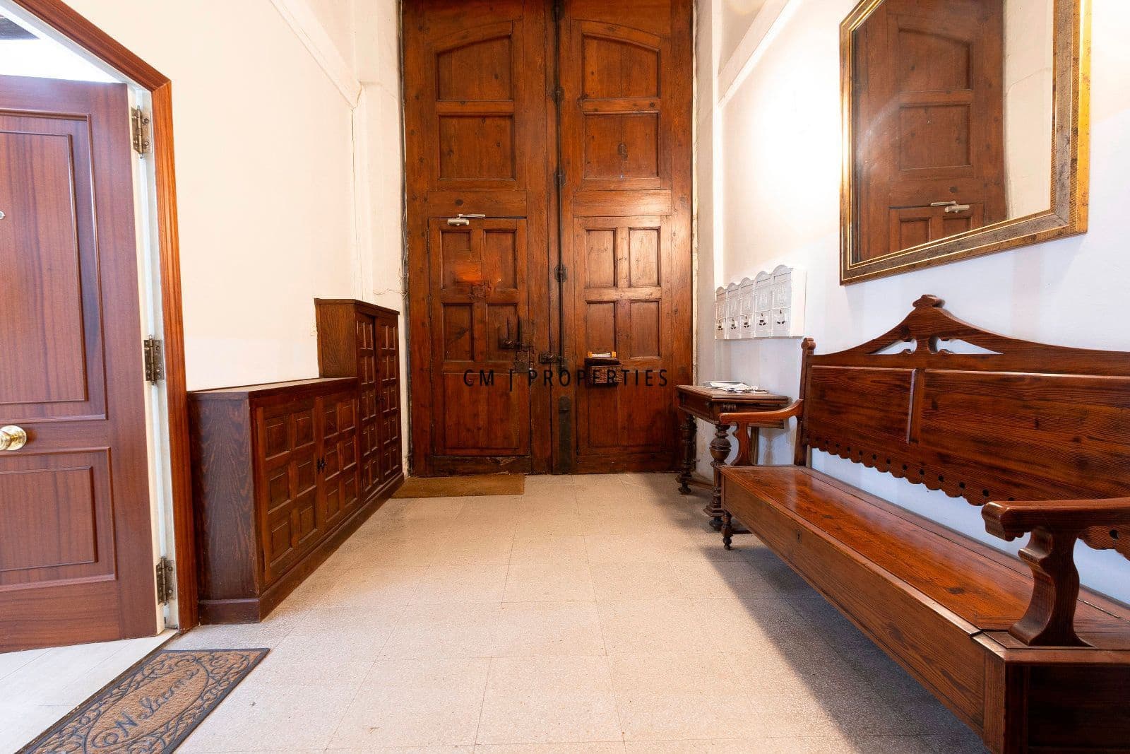 1 soveværelse Lejlighed til leje i Valencia by med garage - € 1.700 (Ref: 9434940)