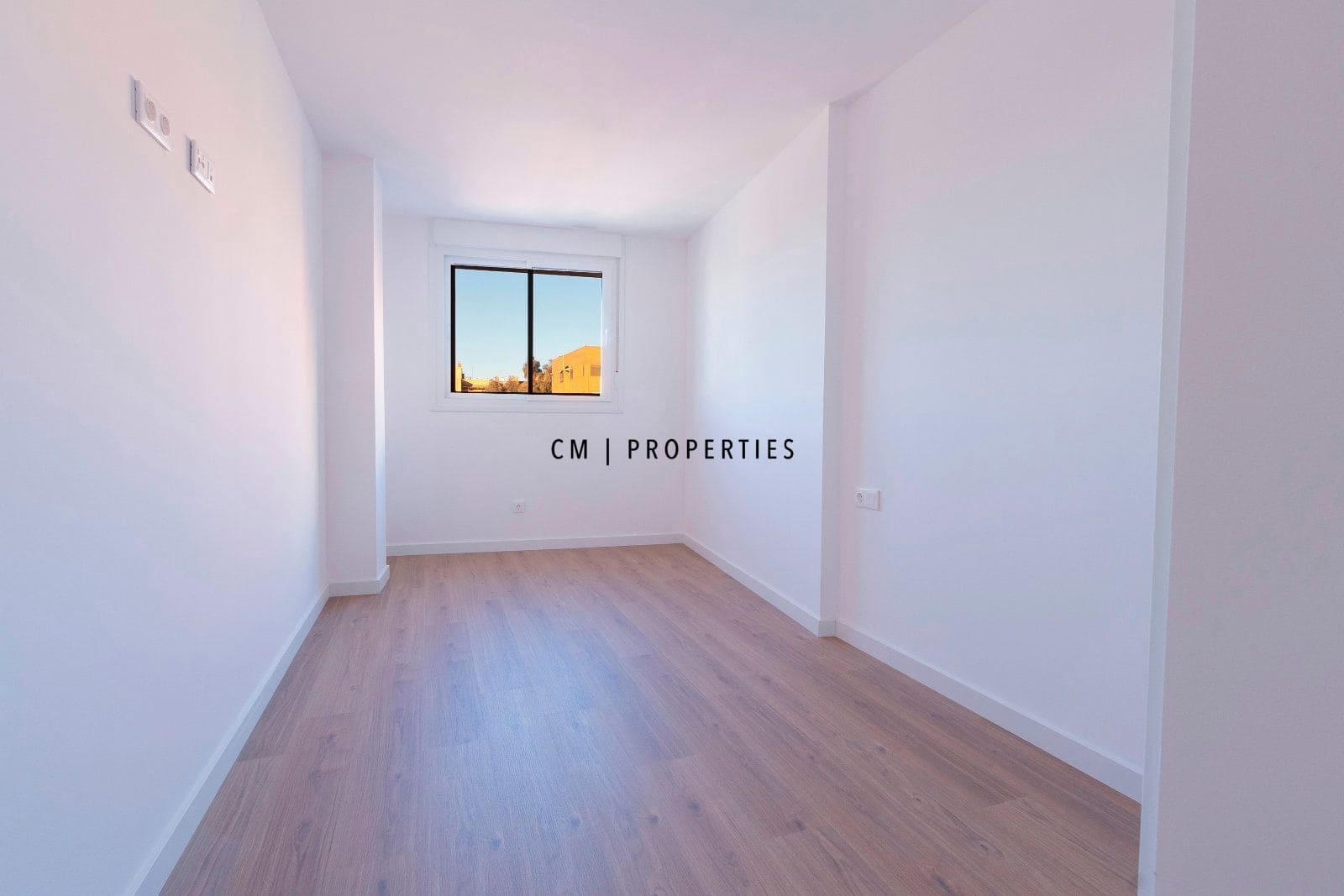 3 sypialnia Mieszkanie na sprzedaż w Miasto Walencja z basenem garażem - 370 000 € (Ref: 9436300)