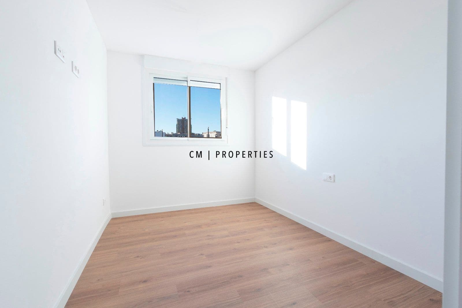 3 sypialnia Mieszkanie na sprzedaż w Miasto Walencja z basenem garażem - 370 000 € (Ref: 9436300)