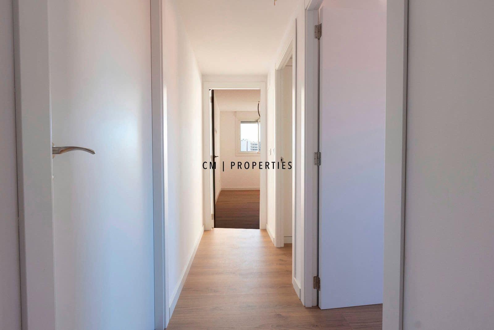 3 sypialnia Mieszkanie na sprzedaż w Miasto Walencja z basenem garażem - 370 000 € (Ref: 9436300)