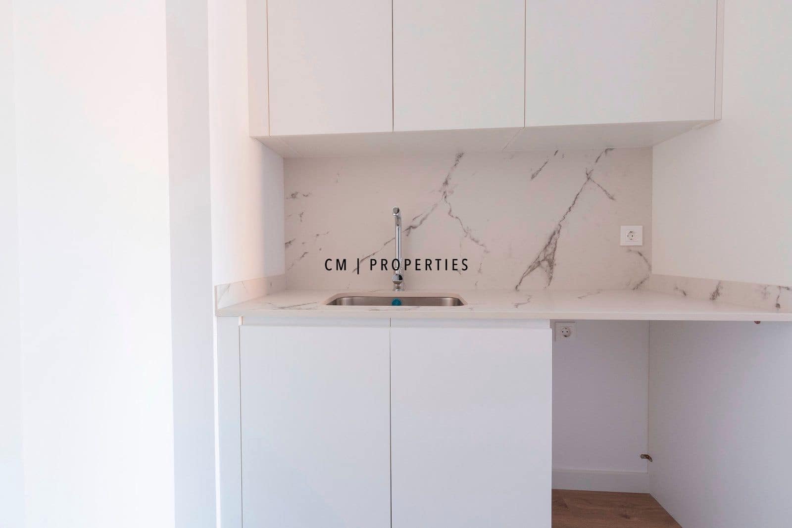 3 sypialnia Mieszkanie na sprzedaż w Miasto Walencja z basenem garażem - 370 000 € (Ref: 9436300)