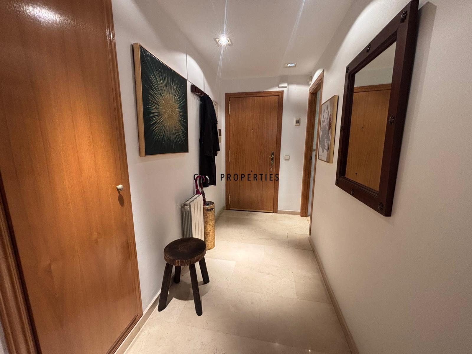 2 soverom Leilighet til leie i Valencia by med svømmebasseng garasje - € 1 550 (Ref: 9437757)