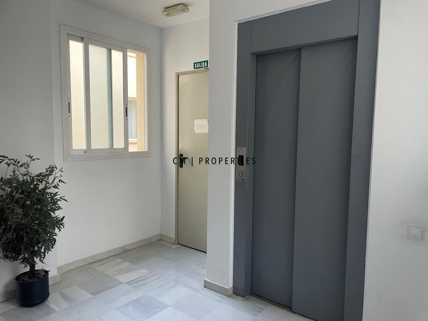 3 sypialnia Mieszkanie do wynajęcia w Miasto Walencja z garażem - 2 800 € (Ref: 9437758)