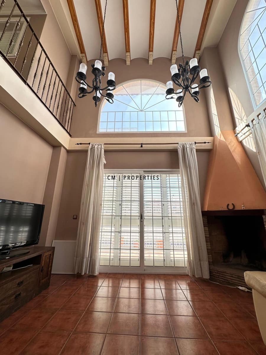 4 soveværelse Villa til salg i Torrent med garage - € 555.000 (Ref: 9438818)