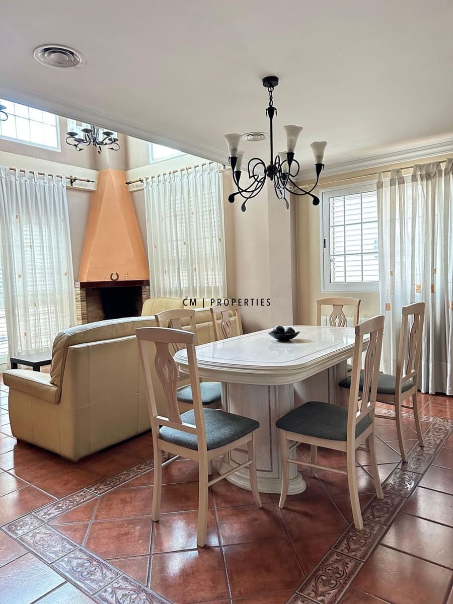 4 soveværelse Villa til salg i Torrent med garage - € 555.000 (Ref: 9438818)