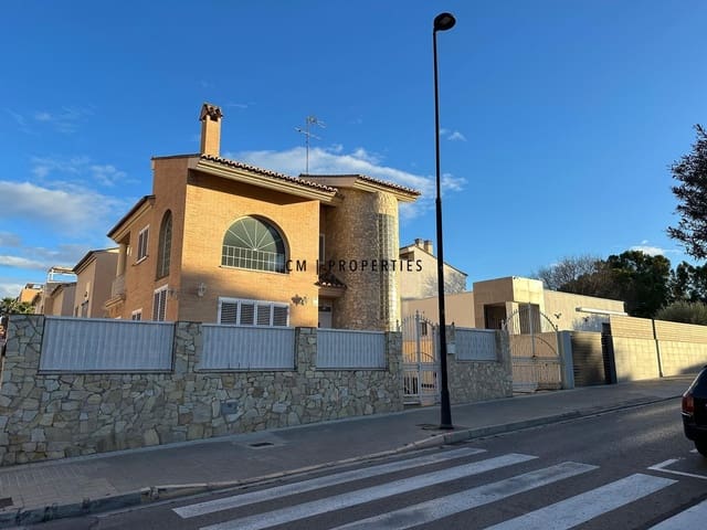 4 soveværelse Villa til salg i Torrent med garage - € 555.000 (Ref: 9438818)