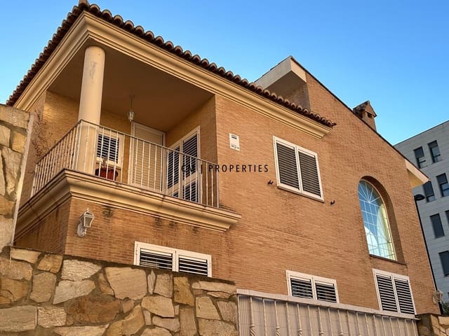 4 soveværelse Villa til salg i Torrent med garage - € 555.000 (Ref: 9438818)