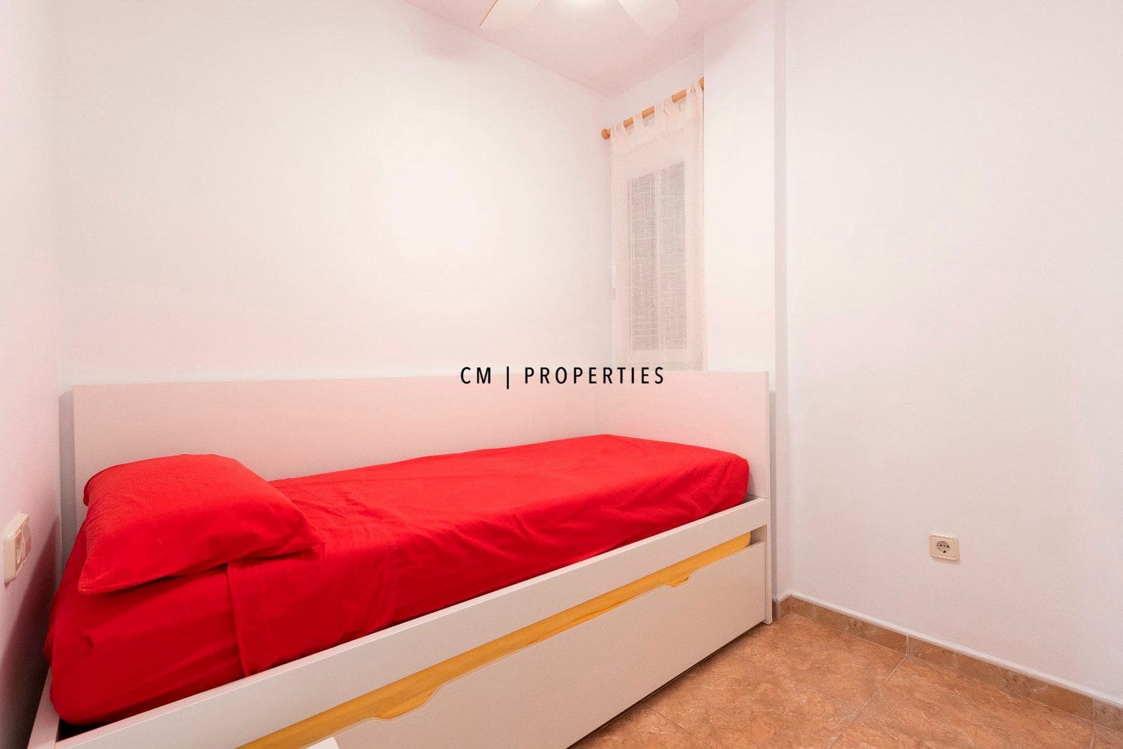 3 sypialnia Mieszkanie do wynajęcia w Sagunto / Sagunt z basenem garażem - 1 180 € (Ref: 9445429)