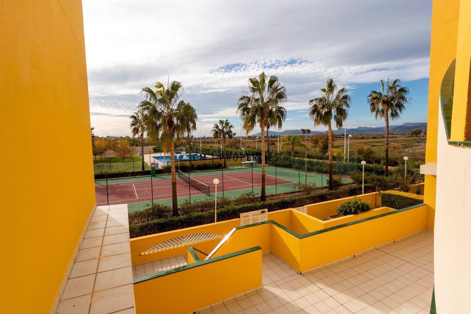 3 sypialnia Mieszkanie do wynajęcia w Sagunto / Sagunt z basenem garażem - 1 180 € (Ref: 9445429)