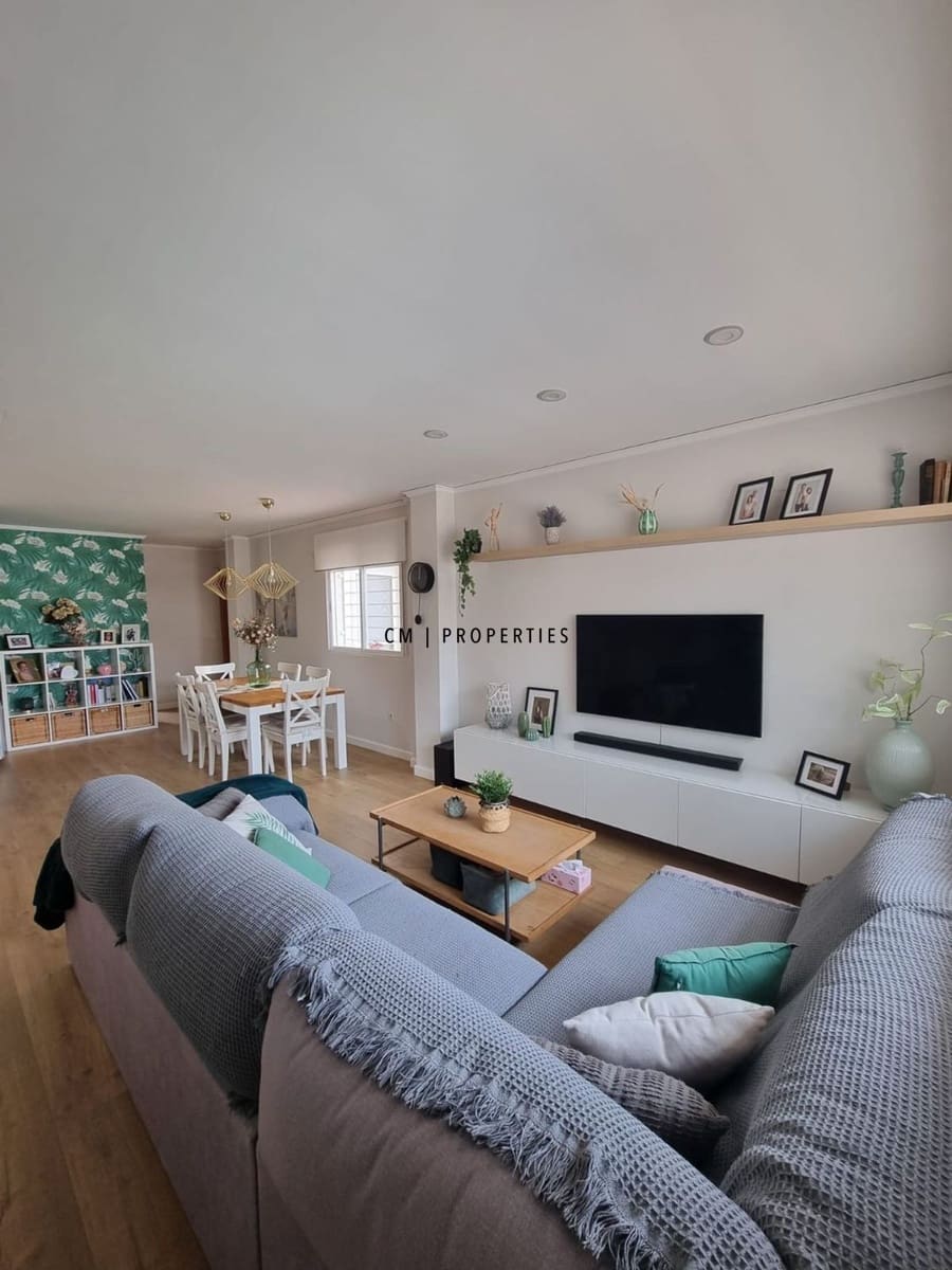 5 sypialnia Willa na sprzedaż w La Pobla de Vallbona z basenem garażem - 460 000 € (Ref: 9446901)