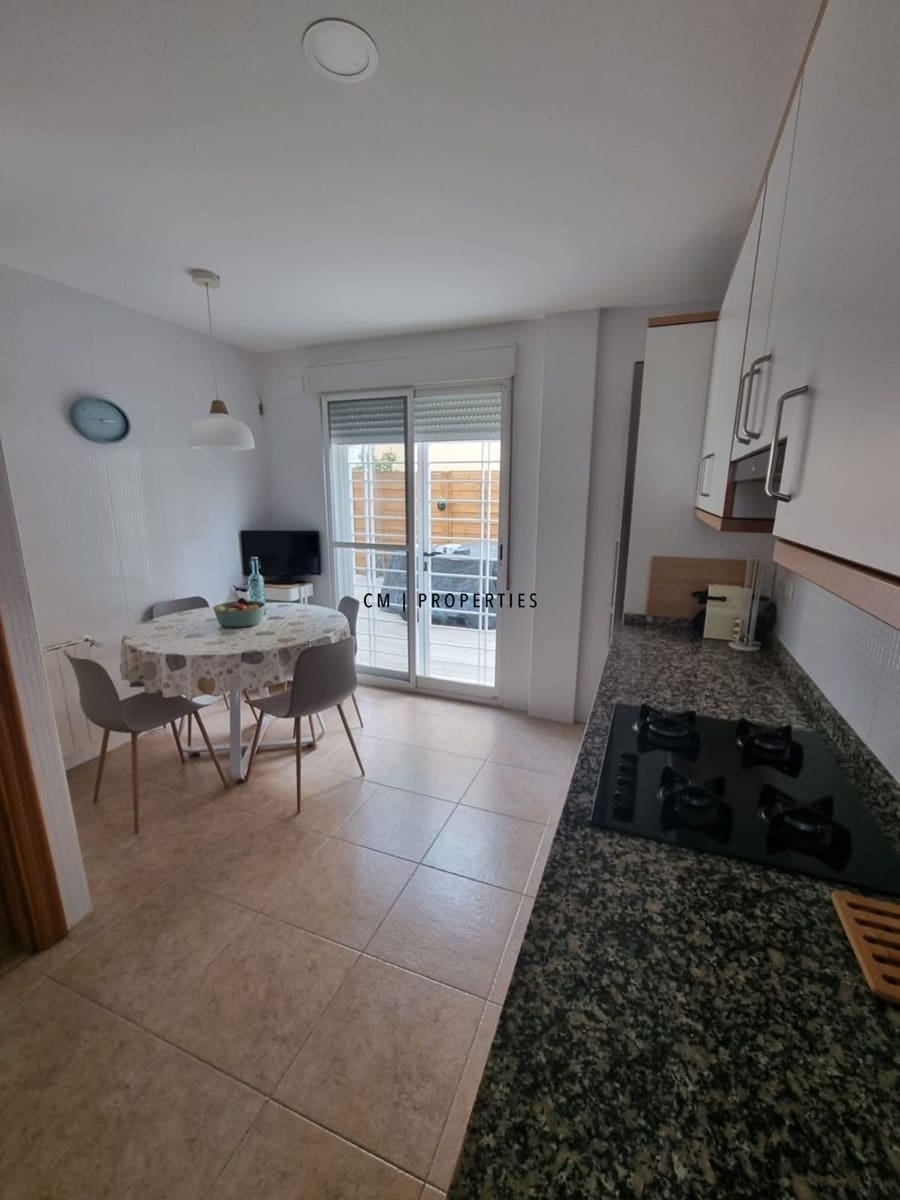 5 sypialnia Willa na sprzedaż w La Pobla de Vallbona z basenem garażem - 460 000 € (Ref: 9446901)