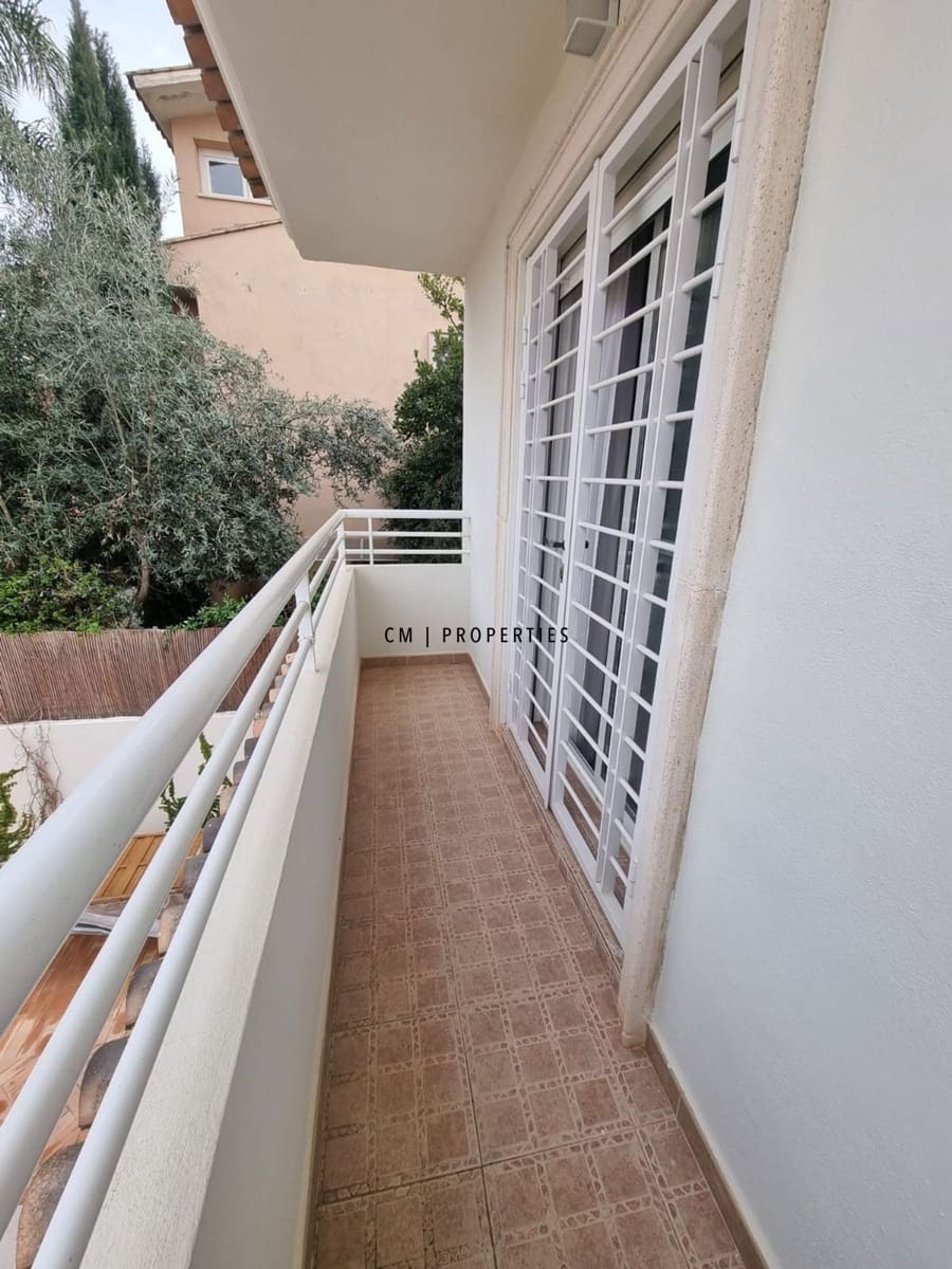 5 sypialnia Willa na sprzedaż w La Pobla de Vallbona z basenem garażem - 460 000 € (Ref: 9446901)