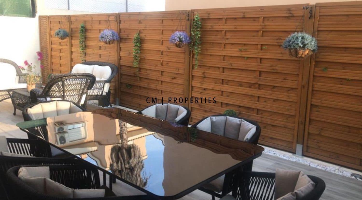 5 sypialnia Willa na sprzedaż w La Pobla de Vallbona z basenem garażem - 460 000 € (Ref: 9446901)