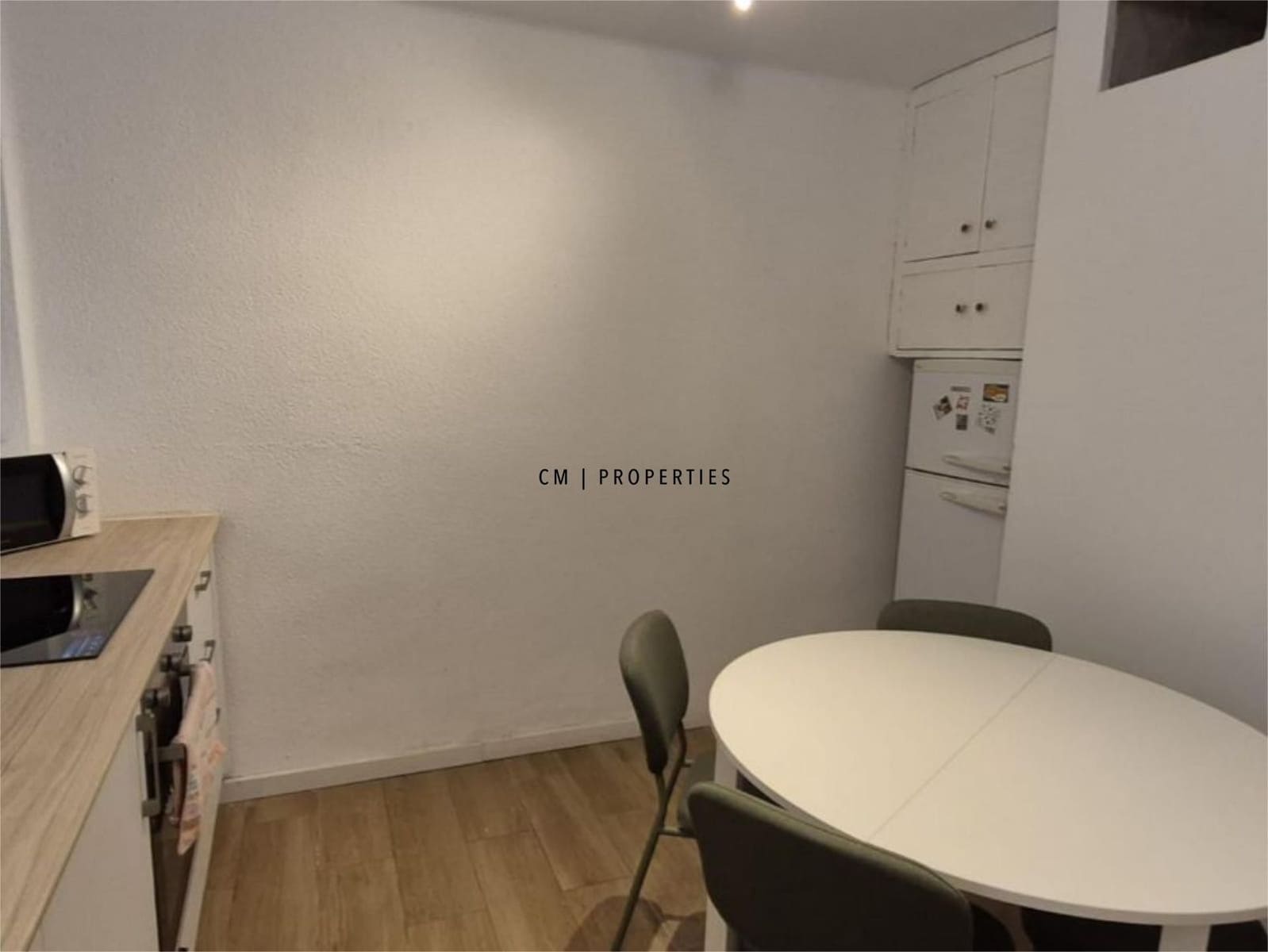 2 bedroom Flat for rent in Valencia city - € 1,100 (Ref: 9447184)