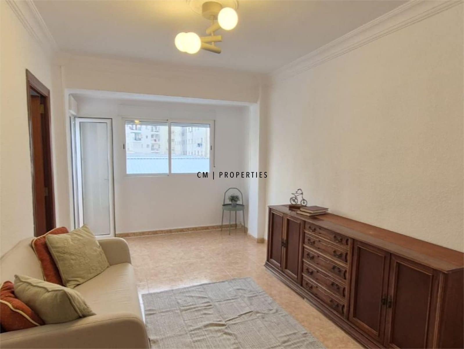 2 bedroom Flat for rent in Valencia city - € 1,100 (Ref: 9447184)
