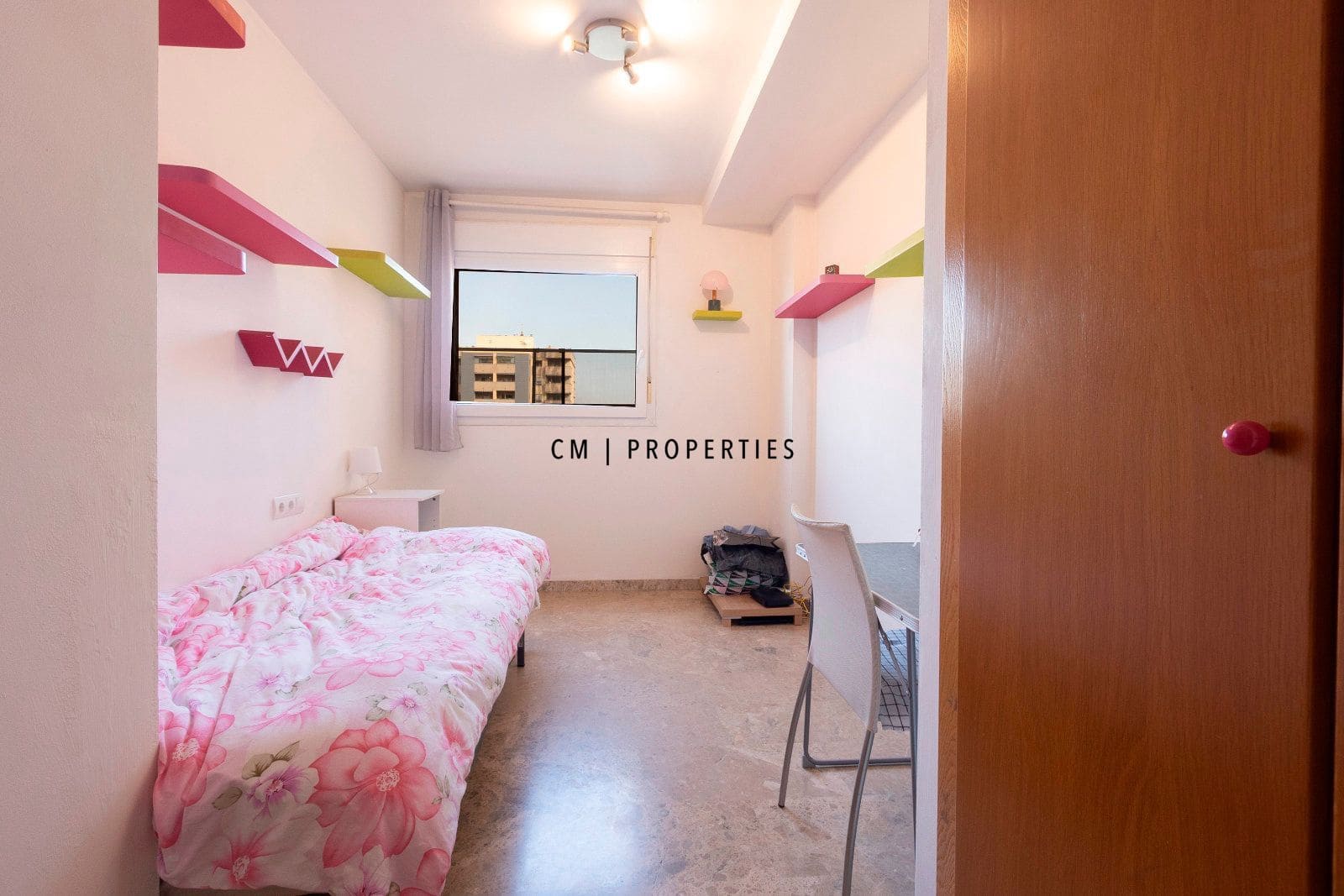 2 makuuhuone Asunto vuokrattavana paikassa Valencia kaupunki mukana uima-altaan 
autotalli - 1 400 € (Ref: 9448512)