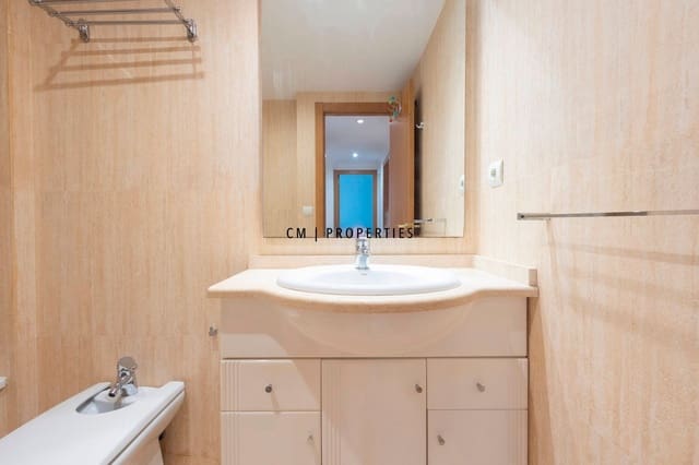 2 makuuhuone Asunto vuokrattavana paikassa Benicalap, Valencia kaupunki mukana uima-altaan 
autotalli - 1 400 € (Ref: 9448512)