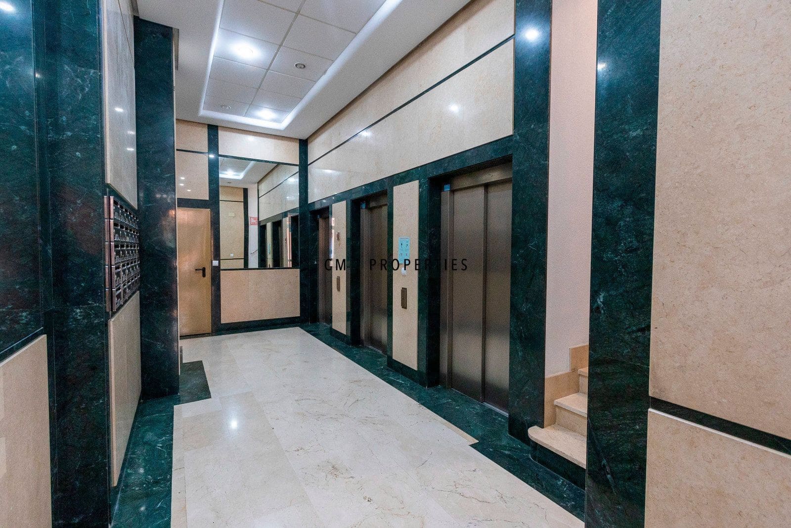 2 makuuhuone Asunto vuokrattavana paikassa Valencia kaupunki mukana uima-altaan 
autotalli - 1 400 € (Ref: 9448512)