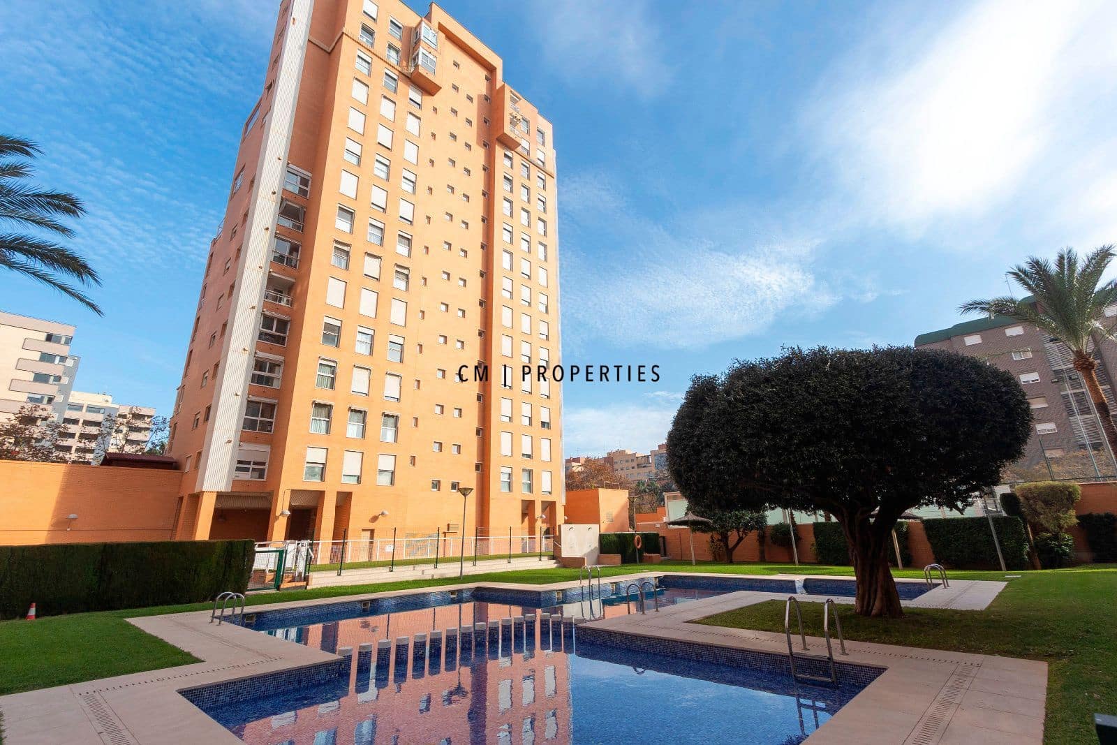 2 makuuhuone Asunto vuokrattavana paikassa Valencia kaupunki mukana uima-altaan 
autotalli - 1 400 € (Ref: 9448512)