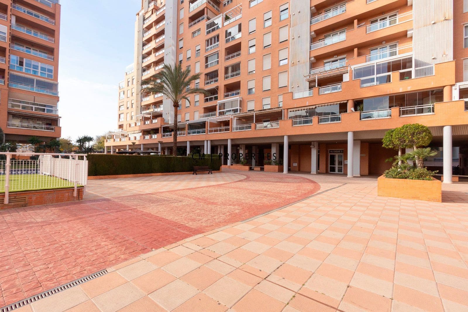 2 makuuhuone Asunto vuokrattavana paikassa Valencia kaupunki mukana uima-altaan 
autotalli - 1 400 € (Ref: 9448512)