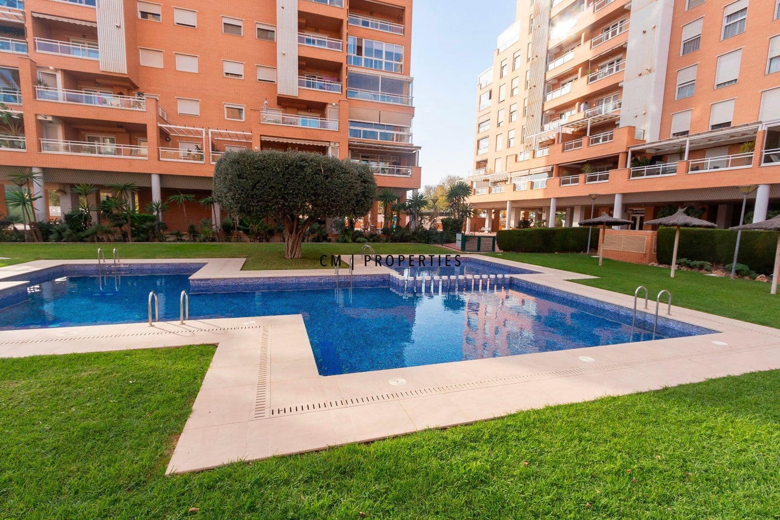 2 makuuhuone Asunto vuokrattavana paikassa Valencia kaupunki mukana uima-altaan 
autotalli - 1 400 € (Ref: 9448512)