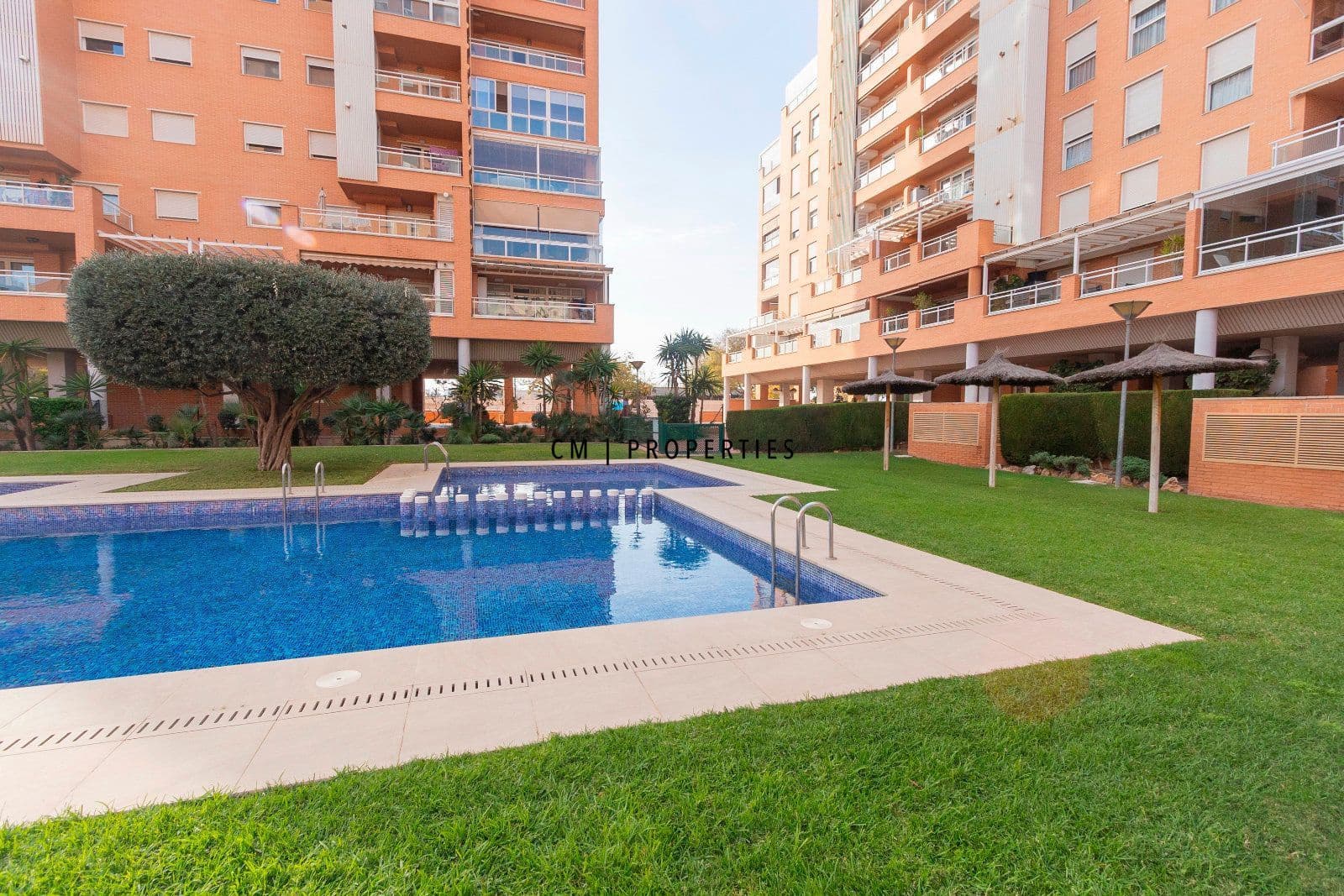 2 makuuhuone Asunto vuokrattavana paikassa Valencia kaupunki mukana uima-altaan 
autotalli - 1 400 € (Ref: 9448512)