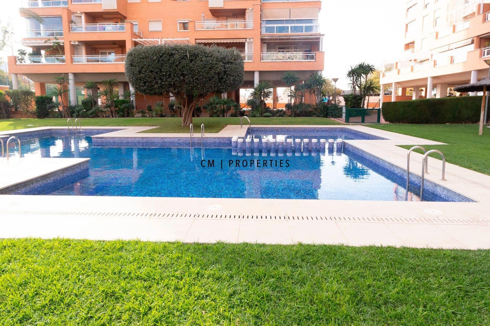 2 makuuhuone Asunto vuokrattavana paikassa Valencia kaupunki mukana uima-altaan 
autotalli - 1 400 € (Ref: 9448512)