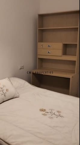 3 soverom Leilighet til leie i Poblats Maritims, Valencia by - € 1 200 (Ref: 9449770)