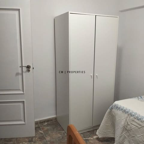 3 soverom Leilighet til leie i Poblats Maritims, Valencia by - € 1 200 (Ref: 9449770)