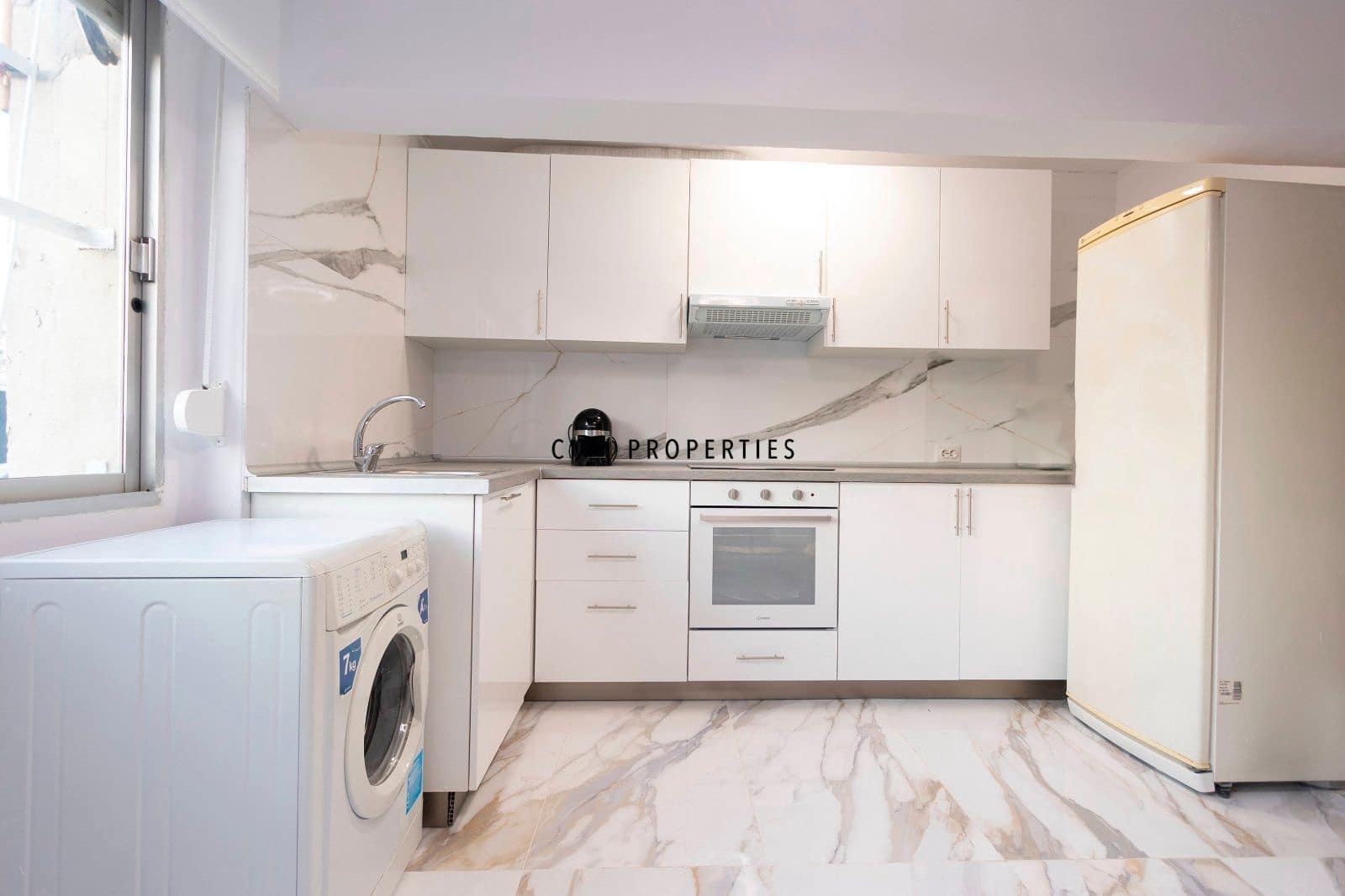 3 soverom Leilighet til leie i Valencia by - € 1 200 (Ref: 9449770)