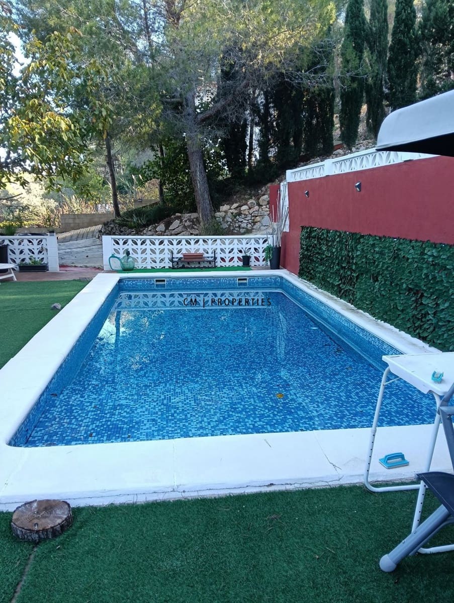 Chalet de 3 habitaciones en Godella en venta con piscina garaje - 180.000 € (Ref: 9452960)