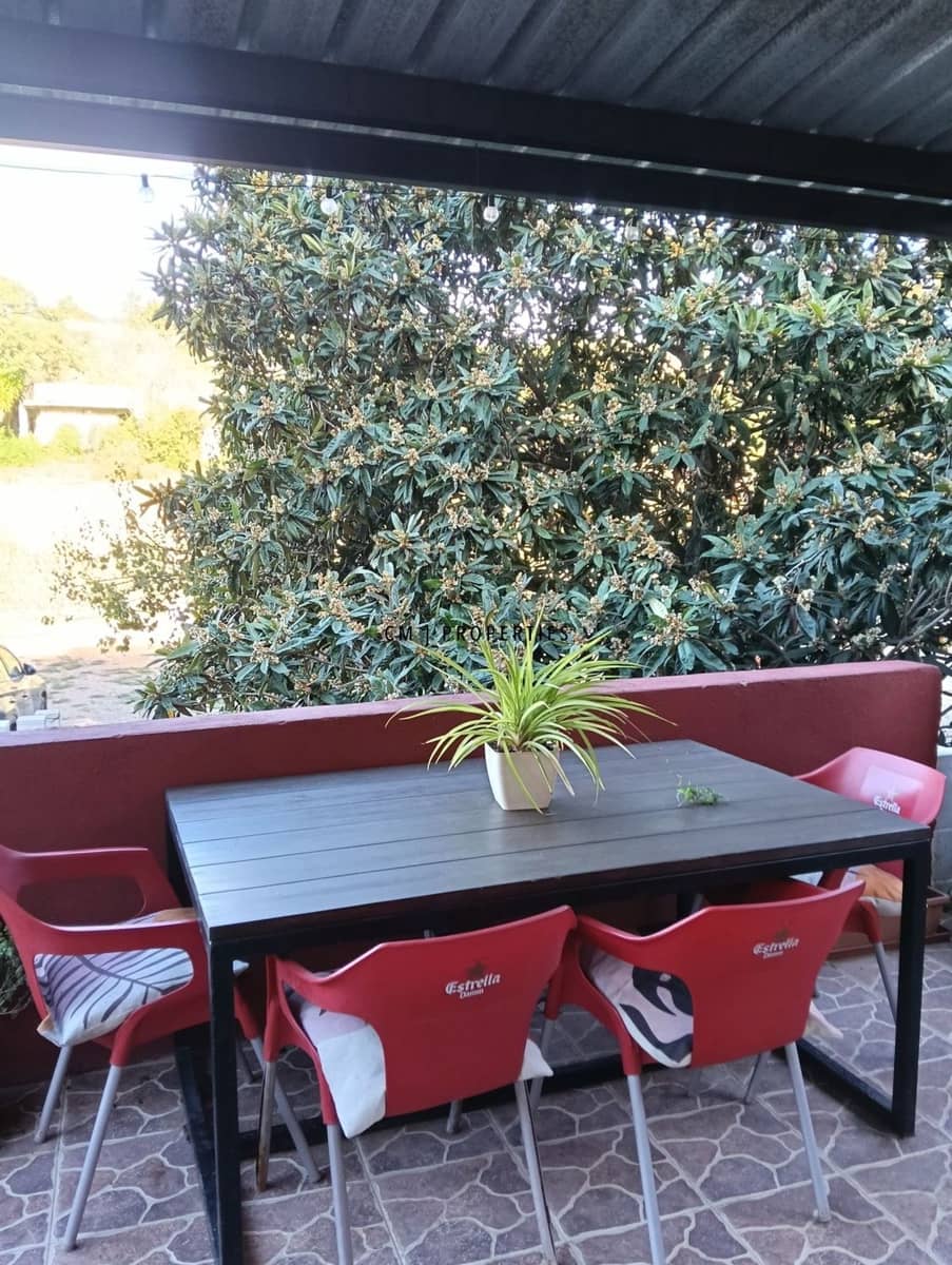 Chalet de 3 habitaciones en Godella en venta con piscina garaje - 180.000 € (Ref: 9452960)