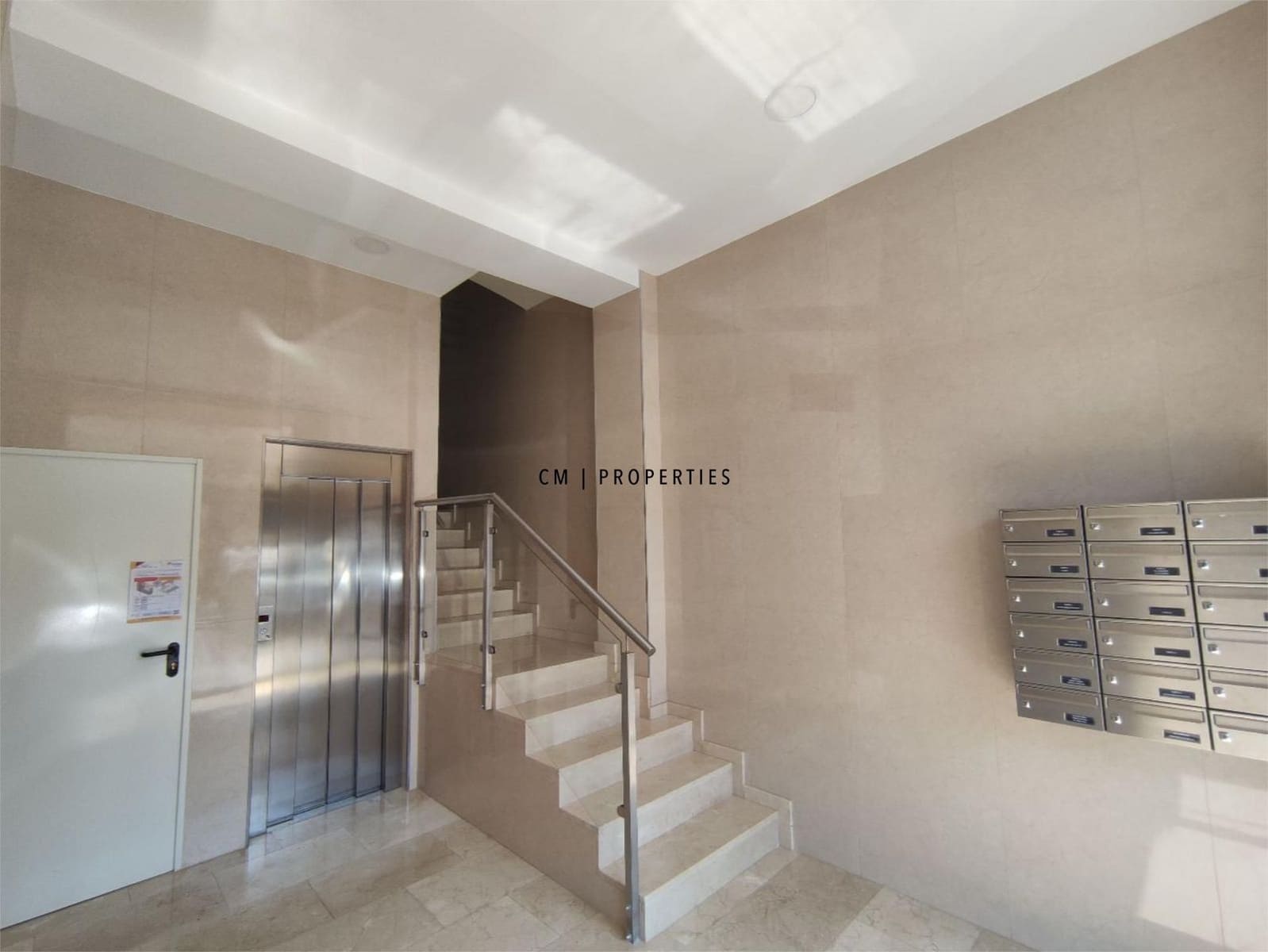 3 soverom Leilighet til leie i Valencia by - € 1 650 (Ref: 9452961)