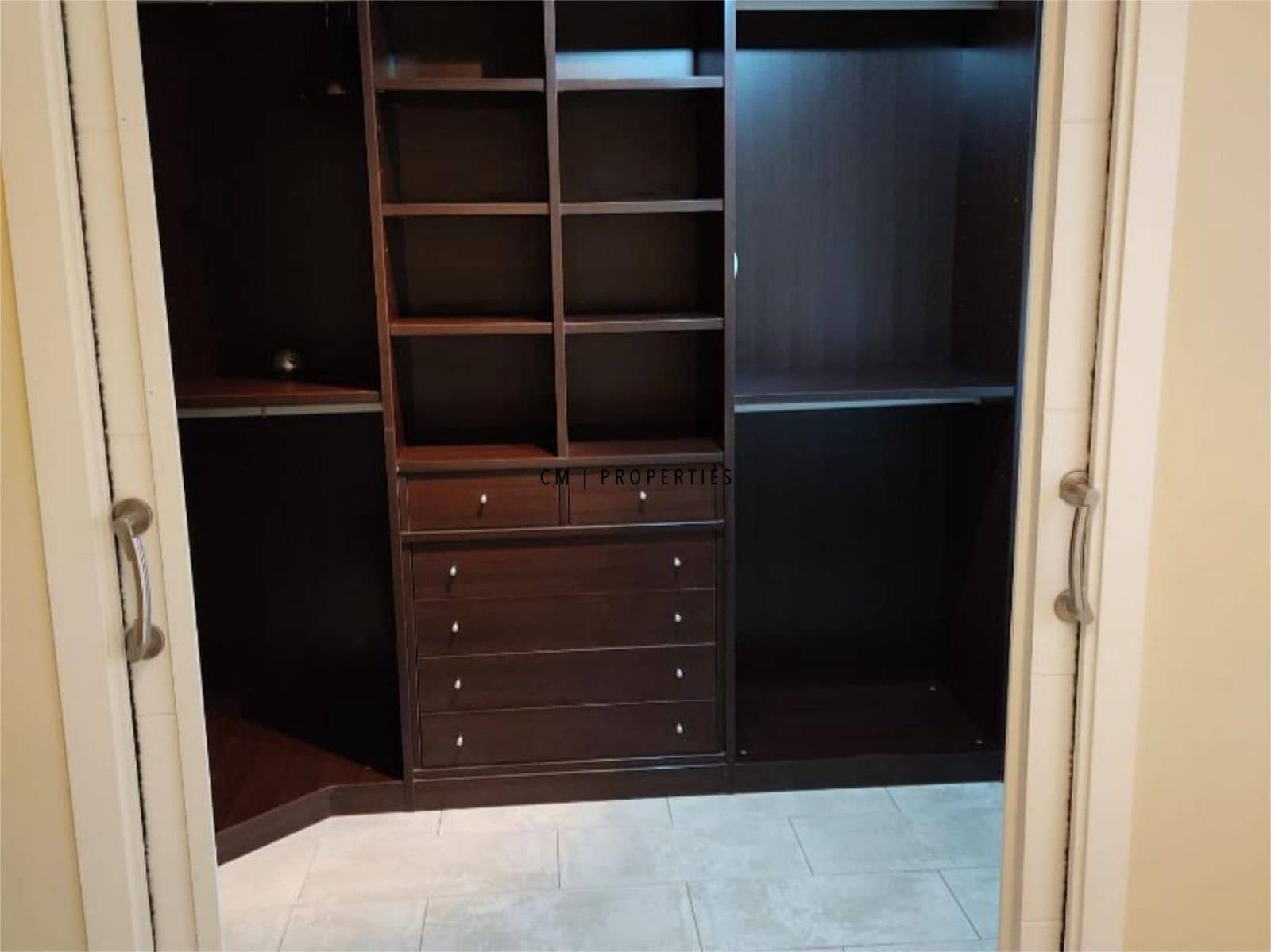 2 makuuhuone Asunto vuokrattavana paikassa Valencia kaupunki mukana 
autotalli - 1 400 € (Ref: 9453416)