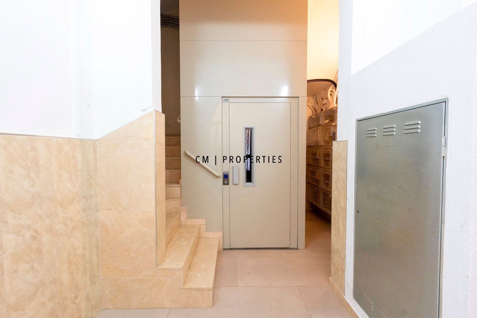 3 makuuhuone Asunto myytävänä paikassa Valencia kaupunki - 339 000 € (Ref: 9453636)