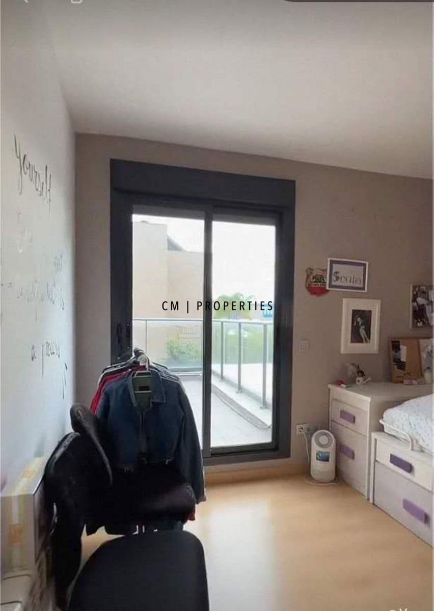 4 makuuhuone Huvila myytävänä paikassa San Antonio de Benageber mukana uima-altaan - 750 000 € (Ref: 9455713)