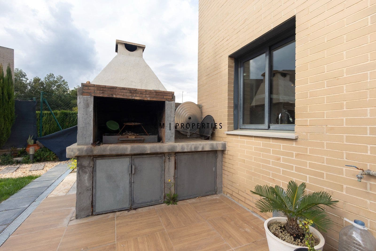 4 bedroom Villa for sale in San Antonio de Benageber with pool - € 750,000 (Ref: 9455713)