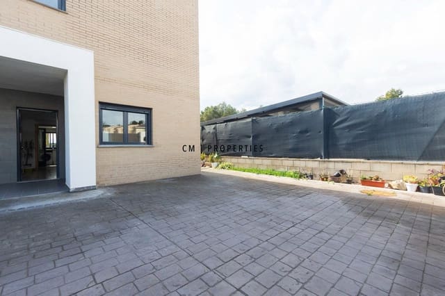 4 soveværelse Villa til salg i San Antonio de Benagéber med swimmingpool - € 750.000 (Ref: 9455713)